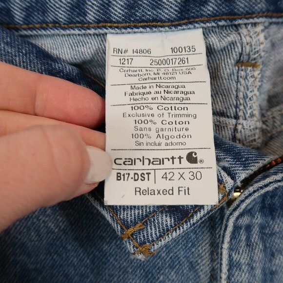 Men's Carhartt Relaxed Fit Taper leg Jeans 42 x 30 - Picture 2 of 7